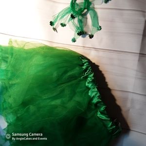 Girls tutu and shamrock hair bow size 4-6 youth